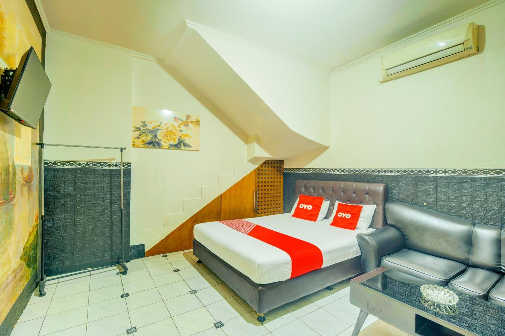 Oyo 93132 Modom Homestay Near Rs Islam Jakarta Pondok Kopi Zewnętrze zdjęcie
