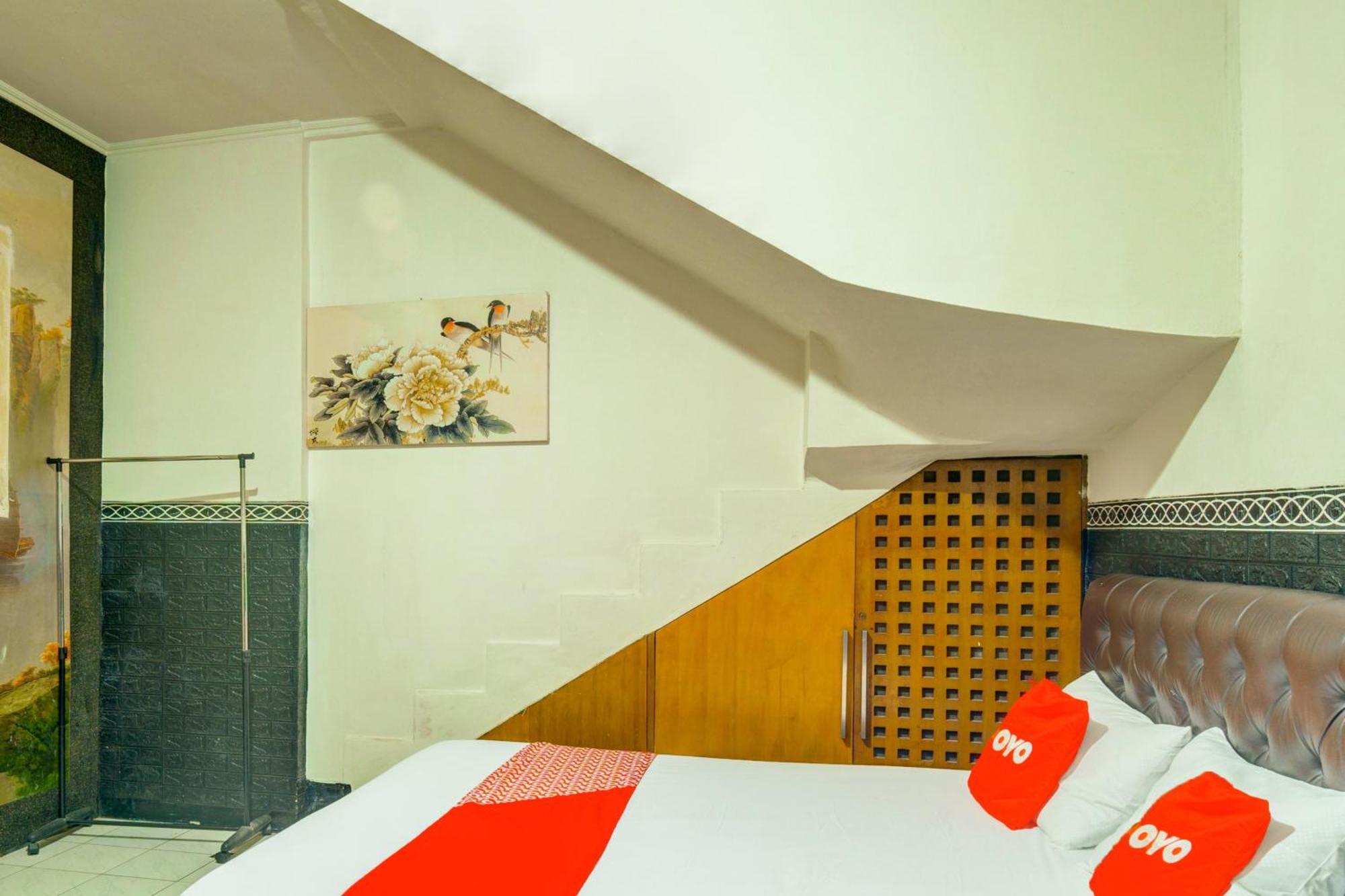 Oyo 93132 Modom Homestay Near Rs Islam Jakarta Pondok Kopi Zewnętrze zdjęcie