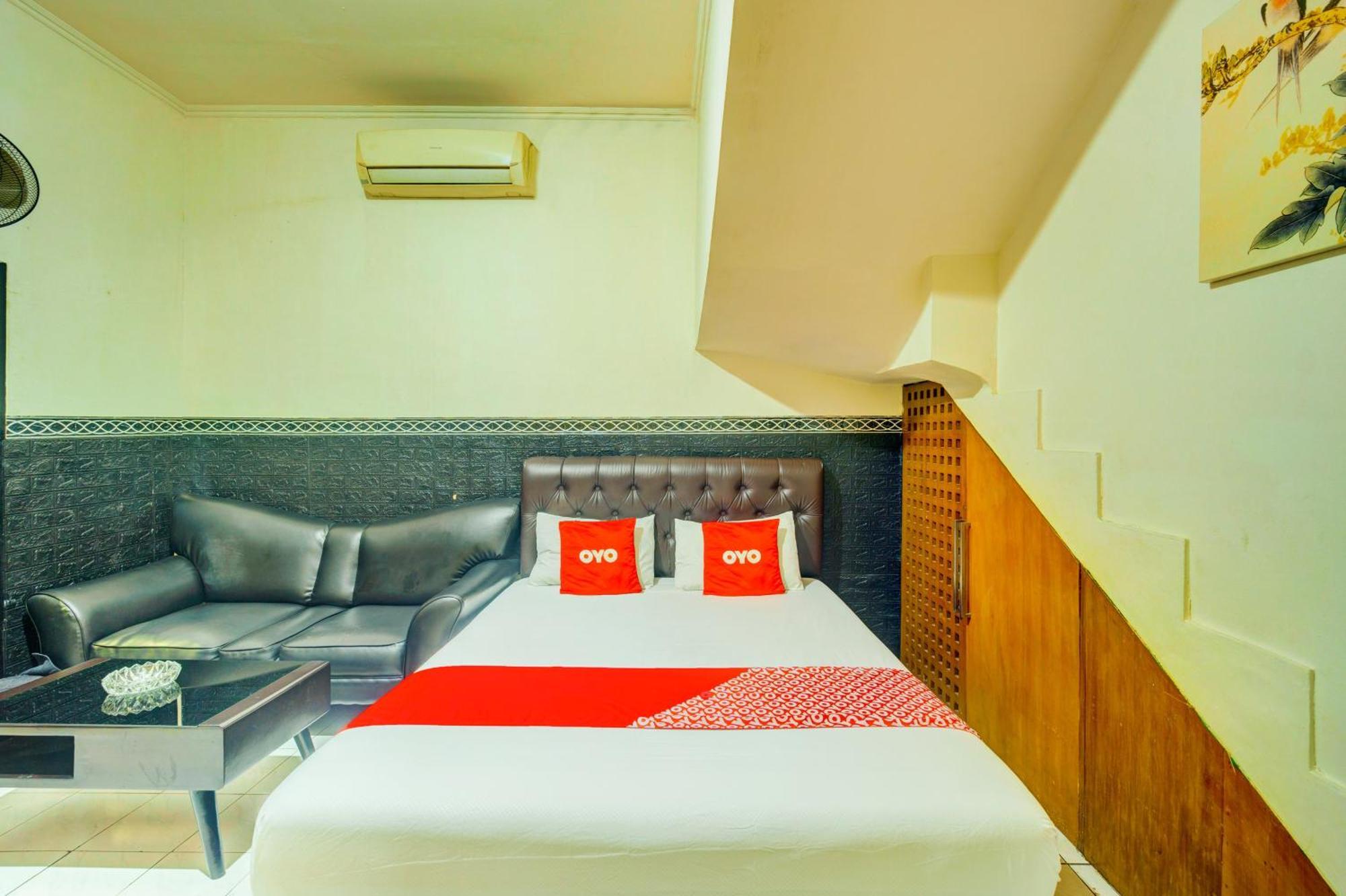 Oyo 93132 Modom Homestay Near Rs Islam Jakarta Pondok Kopi Zewnętrze zdjęcie