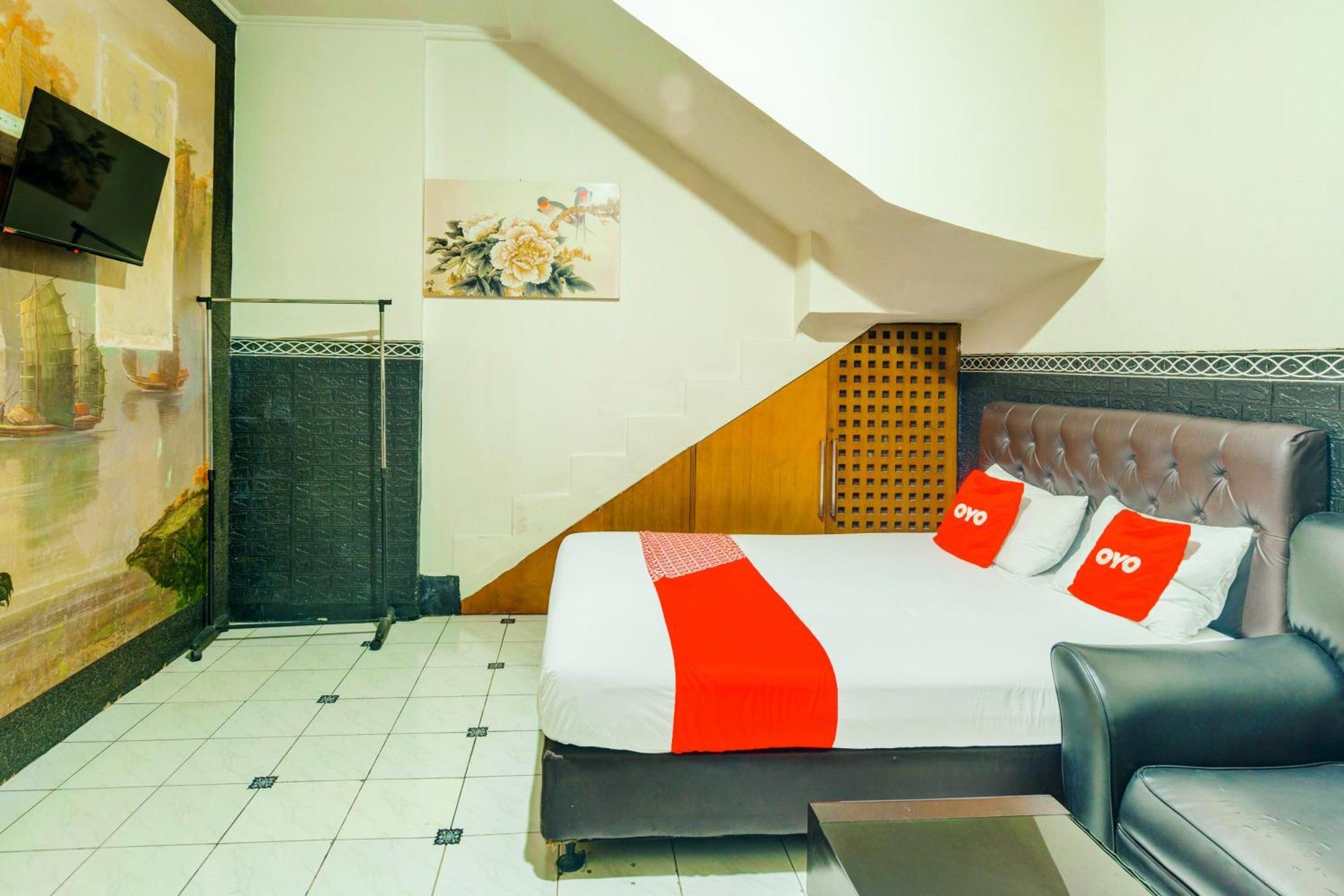 Oyo 93132 Modom Homestay Near Rs Islam Jakarta Pondok Kopi Zewnętrze zdjęcie